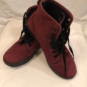 DR. MARTENS CANVAS BOOTS